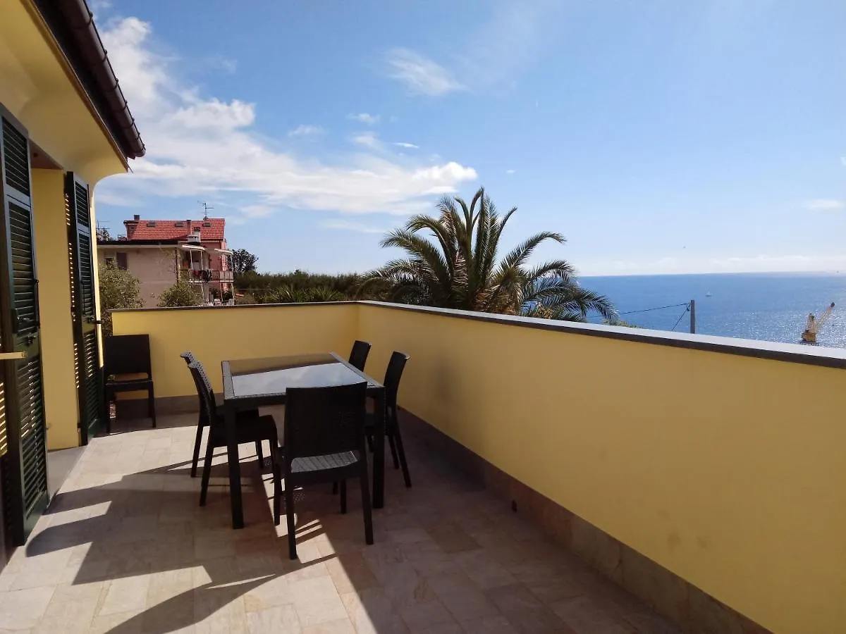 Apartment Appartamento Leccino Con Piscina - Riva Trigoso Sestri Levante Italy